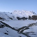 Bei Tagesanbruch waren wir schon auf halbem Weg zum Südgrat des Corbassière – über die Schneefelder rechts unten im Bild waren wir vom Gletscher heraufgestiegen