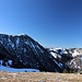Blick vom Kratzer zum Gipfel, rechts das zur Zeit geschlossene Hirschberghaus