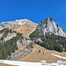 Der Wildhuser Schafberg ist schon wieder in weiten Teilen schneefrei. Zwei Berggänger machten sich heute zum Gipfel auf.