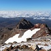 Blick vom Gipfel auf den kurzen Grat