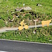 <b>Ecco il bivio con la sterrata, che dalla strada del Passo Gavia conduce "in 100 passi" alla Malga Valle dell'Alpe (foto del 5.7.2024.</b>