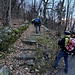 Dopo un breve tratto su strada si incrocia la mulattiera