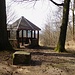 Englische Hütte, wird über den Waldweg erreicht