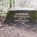 Den Waldweg verläßt man an der Wegkreuzung "Drehscheibe" und wandert den Hang hinunter ins Siebenmühlental