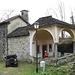 Passaggio alla chiesetta di Ronco Superiore.