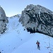 2. Je näher man der Hütte kommt, desto imposanter werden das Bockmattli (links) und der Schiberg (rechts).