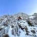 9. Nach der Traverse ist das Gelände weniger exponiert und die Route geradliniger.