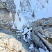 10. Im Sommer die Schlüsselstelle der Route, kurz nach P. 1866. Warum abklettern, wenn man Seil und Gurt dabei hat?