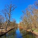 Drüben nahmen wir den Weg, der am Kanal entlang nach Westen führt.