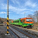 Hrob - GW Train Regio a.s. führt aktuell den Fahrbetrieb auf der Linie T8 durch (Ústí n. L. - Teplice - Louka u Litvínova - Dubí -Moldava v Krušných horách). Auf dem Rückweg nach Ústí n. L. halten hier gerade 845 409-2/845 407-6 (ex DB-Reihe 628).