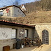 Mikulov - Blick auf einen Stolleneingang, der sich unmittelbar hinter dem Hotel Cepín befindet ("Schaustollen"/Besucherbergwerk, ex "Unser Liebenfrauen").
