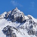 <b>Pizzo Rotondo (3192 m).<br />In effetti, la cima sembrerebbe arrotondata.</b>