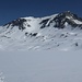 Blick vom oberen Segnesboden zum Piz Dolf