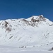 Ich entdecke am Piz Bardella im sehr steilen Hang eine Aufstiegsroute zu seinem unschwierigen Südgrat.