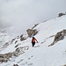 Querung des letzten Schneefeldes, bevor es die letzten Meter auf den Gipfel geht