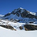 il Rifugio Arp dominato dalla Punta Valfredda