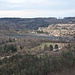 Blick bis zum Solarpark und Steinbruch bei Beiningen. Dort gibt es auch eine Auerochsen-Population.