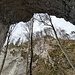 Blick aus dm Abri. Diesen Unterstand werden die Menschen hier in Ach- und Blautal sicher auch genutzt haben. Hier liegt ein Ort der Hochkultur vor ca. 40.000 Jahren.