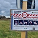 Man muss anfangs auf der Straße bleiben, der Umweg durch die Wiesen ist derzeit gesperrt 