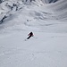 Neige parfaite dans la descente vers la gorge : les 2 pros du groupe s'en donnent à coeur joie : Jerome...