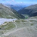Über Skipisten steigen wir anfangs auf in Richtung Eisseespitze