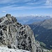 Den schroffen Gipfel der Tabarettaspitze umgeht der Steig westseitig