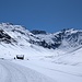 In Juf machte ich einen kurzen Spaziergang auf dem Winterwanderweg. Es kamen mir ein paar wenige Skitourenfahrer entgegen.