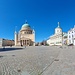 Prachtvolle Bauten am Alten Markt mit der Evangelischen St. Nikolaikirche
