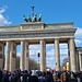 Das Brandenburger Tor wurde an diesem Tag von tausenden Zuschauern des Berliner Halbmarathons belagert. Mit über 40.000 Teilnehmern ein Großevent.