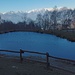 il piccolo laghetto dove si nota bene che l'acqua è mossa causa il vento