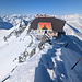 Blick vom Gemsstock zur Bergstation.