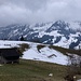 ... mit wolkenverhangener Schratteflue