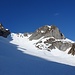links im Schatten der Auslauf vom Totetäli, rechts der Durchschlupf zum Iffigsee (fotografiert während Abfahrt)