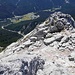 Abstiegsgelände Pfad/Steig zu dem ostseitigen Plattenriss der Arnplattenspitze<br />Man beachte die feinbröselige Auflage vom Pfad/Steig