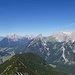 Aussicht Arnplattenspitze Mieminger Kette und Wettersteingebirge<br />In Bildmitte die Gehrenspitze 