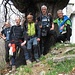 Foto del gruppo di oggi (tutti Malnat, perché i Girovagando mancano) presso il castagno centenario di fianco alla chiesa; da sinistra Marco, Paolo, Gigi, Giordano, Imerio.