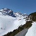 Flach geht es taleinwärts.