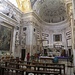 L'interno della chiesa di San Pietro in Banchi.