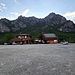Parcheggio alla funivia dei Piani d'Erna
Si paga il parcheggio il sabato/domenica e feriali