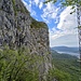 A fianco delle pareti rocciose del Pizzo