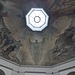 Deckengemälde. Düster. Mit Licht. Ostern.