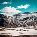 Am Cule-Pass & der Grenze zwischen Kosovo & Nordmazedonien.
Normalerweise verläuft die Hauptroute nach rechts, doch wir gingen direkt nach unten, um den nächsten Pass (leicht links) zu erreichen