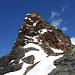 Der steile obere Grataufschwung am Südgrat. Die obersten Meter müssen ohne Seil bezwungen werden, falls dieses im Schnee begraben ist.