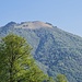 <b>Sguardo sul Monte Pasquella (1331 m).</b>