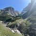 rechts die Nordwand der Sonnenspitzen, hinten die schöne Kühkarlspitze