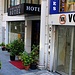 TAG 1 (15.5.) - İstanbul:<br /><br />Ankunft in meinem Hotel „Shishly Palace“ im gleichnamigen Stadtteil Şişli. Das Hotel hat mir ein ukrainischer Bergsteigerfreund empfohlen, welcher ich vor 2 Jahren kennenlernte auf meiner Ararattour. Da er kein Intresse hat in den Krieg zu ziehen wohnte er in İstanbul und inzwischen ist er nach Georgien umgezogen.