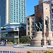 TAG 1 (15.5.) - İstanbul:<br /><br />Das Heldendenkmal auf dem Taksim Meydanı. Das Denkmal der Republik ist der zentrale Ort für Kranzniederlegungen an staatlichen Feiertagen.