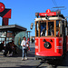 TAG 1 (15.5.) - İstanbul:<br /><br />Vom Taksim Meydanı führt eine Nostalgiestrassenbahn 1,64km durch die Fussgängerzone İstiklal Caddesi zum Tünel.
