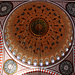 TAG 1 (15.5.) - İstanbul:<br /><br />Die grosse Kuppel vom Gebetssaal der Süleymaniye Camii. Die grosse Moschee wurde im Auftrag von Sultan Süleyman in einer sehr kurzen Bauzeit zwischen den Jahren 1550 und 1557 erbaut und ist ein wichtiges Werk des Architekten Sinan. 