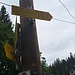 Masten mit Beschilderung nahe der Hindenburghütte